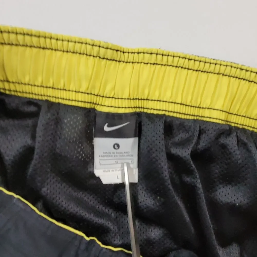 Nike Swim Trunks Mens Large Black Yellow‎ Logo Spellout Swosh